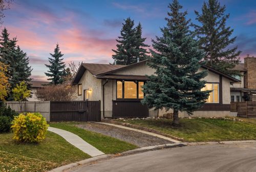 16 Whiteram Pl Ne, Calgary, AB, T1Y5J8 | Card Image