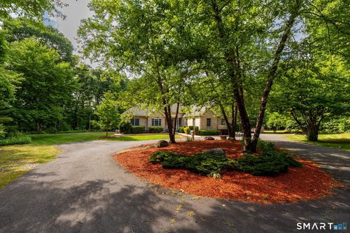 69 Elizabeth Dr, Southington, CT, 06489-1166 | Card Image