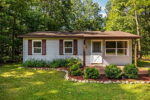 6353 Birchwood Dr, Lake, MI, 48632-8981 | Card Image