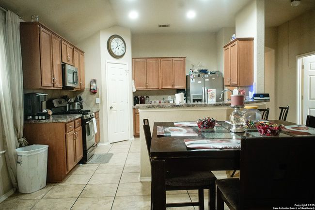 9614 Ed Wiseman Trl, House other with 3 bedrooms, 3 bathrooms and null parking in San Antonio TX | Image 11