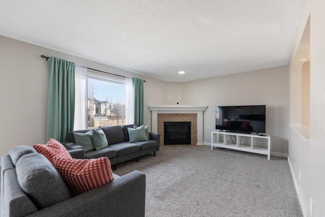 40 Everwillow Pk Sw, House other with 4 bedrooms, 4 bathrooms and 4 parking in Calgary AB | Image 11
