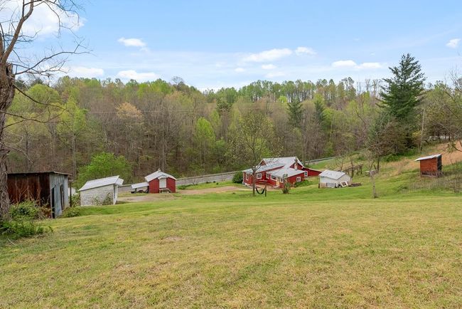 860 Floyd Hwy S, House other with 3 bedrooms, 2 bathrooms and null parking in Floyd VA | Image 72