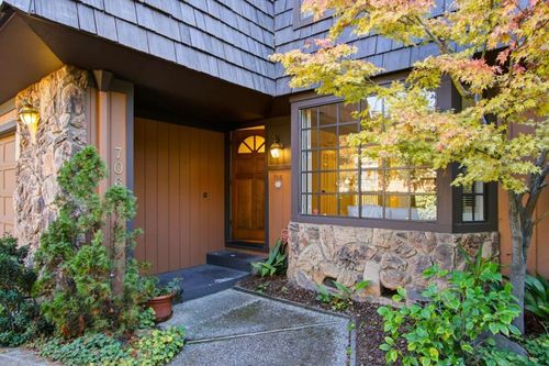 706 Winchester Blvd, Los Gatos, CA, 95030-3326 | Card Image