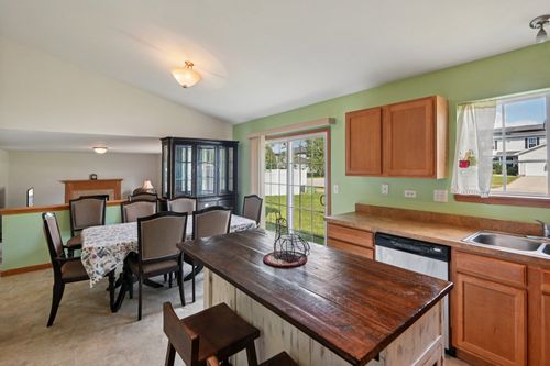 1102 Nikki Ct, Joliet, IL, 60431-7956 | Card Image