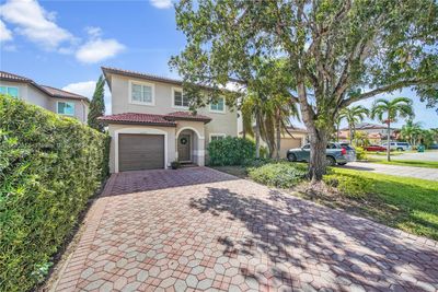 12070 Sw 135th Ter, House other with 4 bedrooms, 2 bathrooms and null parking in Miami FL | Image 2