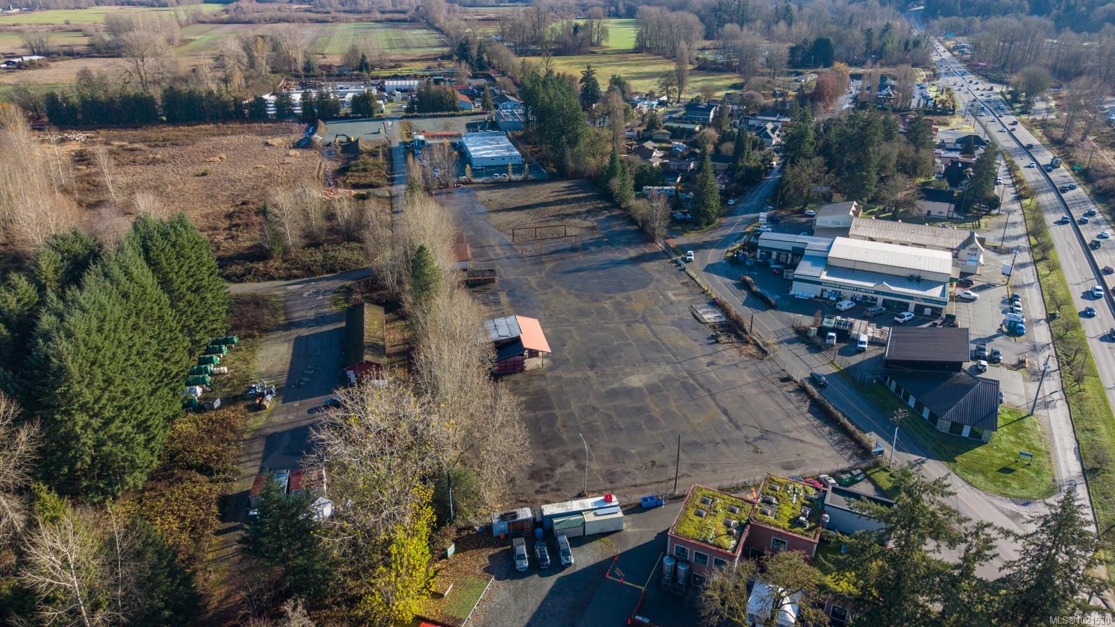 Commercial Sale in Duncan 5