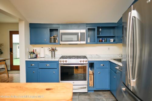 17 Elks Park Rd, West Hurley, NY, 12491-5700 | Card Image
