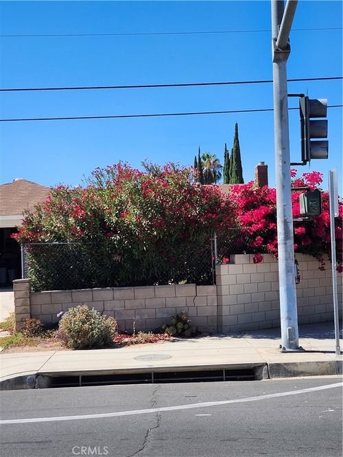 24511 Delphinium Ave, Moreno Valley, CA, 92553-5813 | Card Image