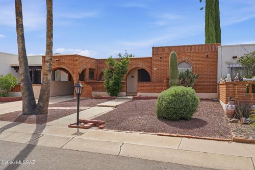 65 N Los Olmos, Green Valley, AZ, 85614-2609 | Card Image