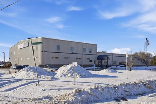 204 Cardinal Cres, Saskatoon, SK, S7L6H8 | Card Image