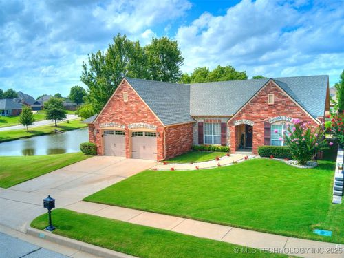 203 E 125th Pl S, Jenks, OK, 74037-5070 | Card Image