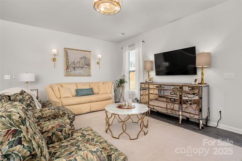 7200 Indigo Way, Denver, NC, 28037-8922 | Card Image