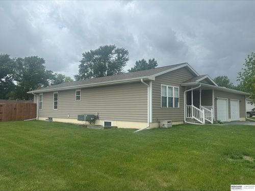 920 23rd St, Fairbury, NE, 68352-1105 | Card Image