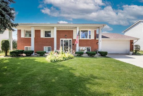255 Leahy Circle S, Des Plaines, IL, 60016 | Card Image