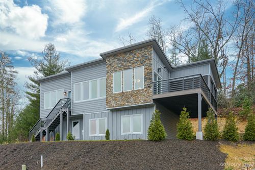 33 N Course Dr, Etowah, NC, 28729-0198 | Card Image