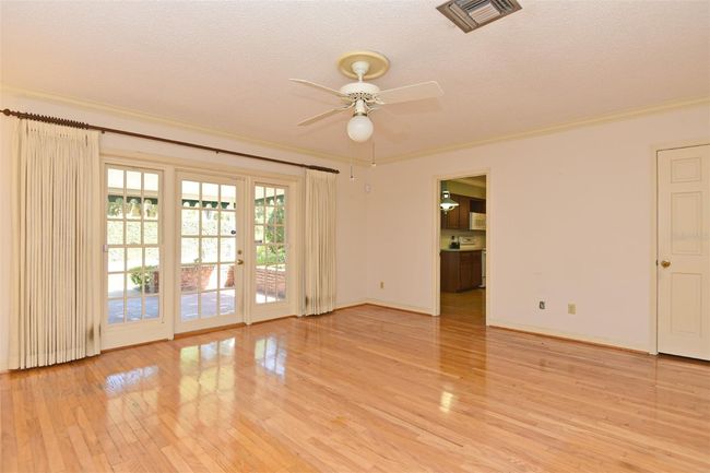 Family Room w/ wood Flooring Pic 3 | Image 32
