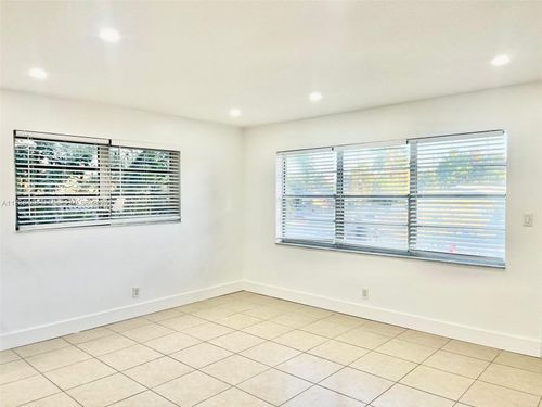 apt-10-2255 Se 5th St, Pompano Beach, FL, 33062-6031 | Card Image