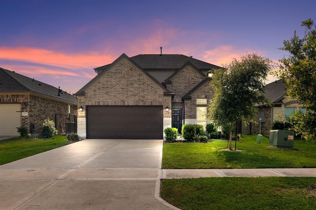 Islawild Way, LA Marque, TX 77568