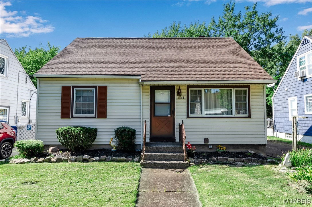 Avondale Pl, Buffalo, NY 14210