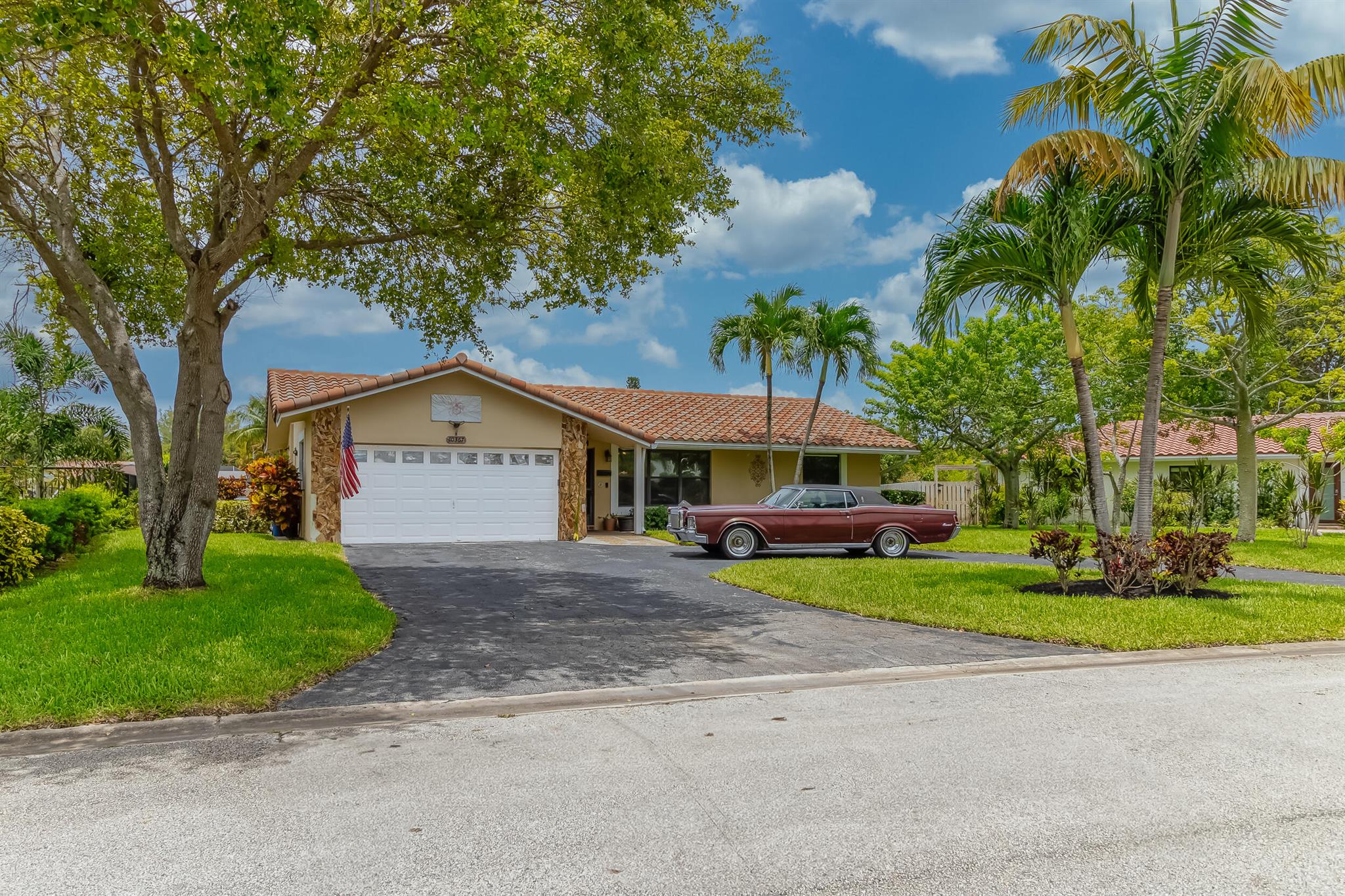 42nd Dr, Coral Springs, FL 33065
