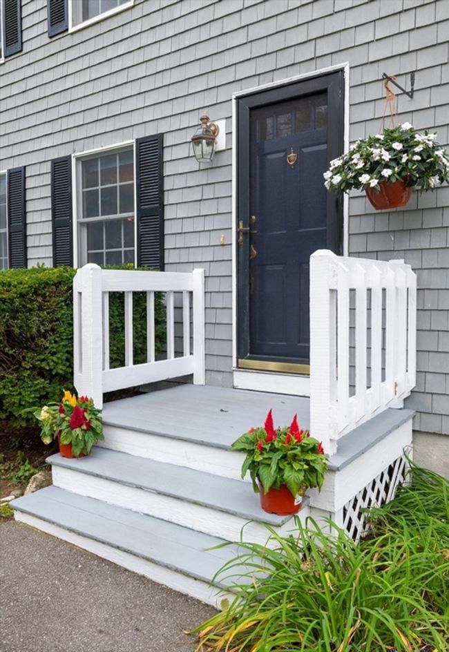 10 Cranton Ave, House other with 3 bedrooms, 3 bathrooms and 4 parking in Groveland MA | Image 4