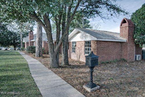 573 Highway 51, Madison, MS, 39110 | Card Image