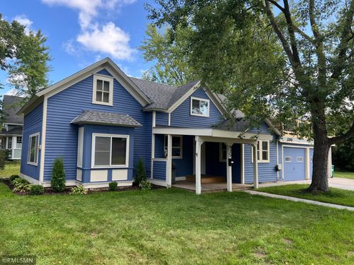 935 6th Ave S, Stillwater, MN, 55082-5809 | Card Image