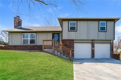 9107 W 49th Ter, Merriam, KS, 66203-1743 | Card Image