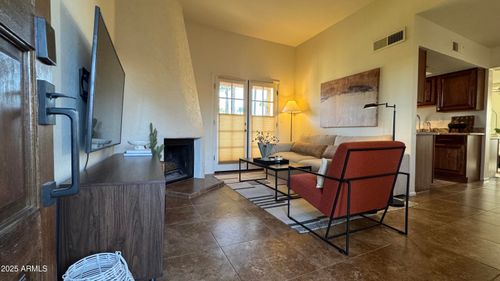 42-4540 N 44th St, Phoenix, AZ, 85018-4272 | Card Image