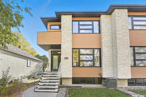 1106 7th St E, Saskatoon, SK, S7H0Z1 | Card Image