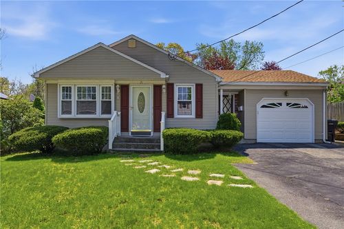 21 Citizen St, Cumberland, RI, 02864-7603 | Card Image