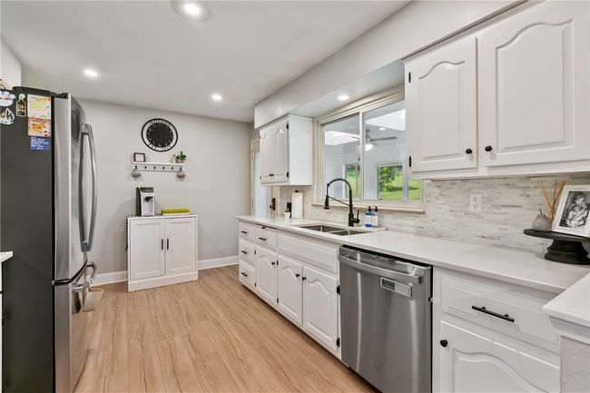 208 Chan Mowr Drive, House other with 3 bedrooms, 2 bathrooms and 2 parking in Middlesex Twp PA | Image 7