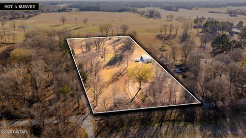 705 Smith Rd, Martin, TN, 38237-5215 | Card Image