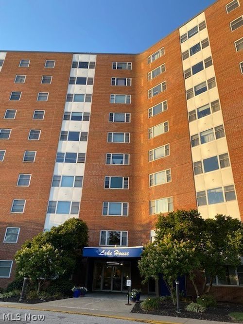 apt-1003-11850 Edgewater Dr, Lakewood, OH, 44107-6403 | Card Image