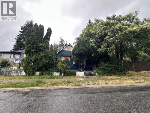 2005 Ninth Ave, New Westminster, BC, V3M3G6 | Card Image