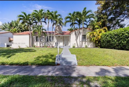 437 Ne 107th St, Miami, FL, 33161-7137 | Card Image