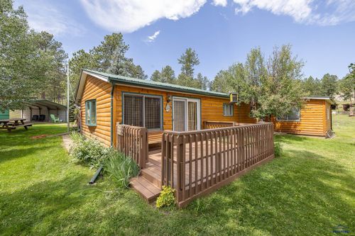25138 Bear Rock Rd, Custer, SD, 57730-8104 | Card Image