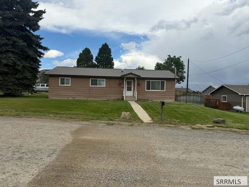 1109 Bryan Ave, Salmon, ID, 83467-3142 | Card Image