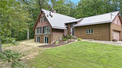 18 Hillcrest Dr, Little Hocking, OH, 45742-5277 | Card Image