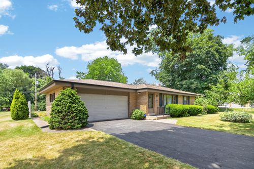 3915 Brook Ln, BROOKFIELD, WI, 53005-2205 | Card Image