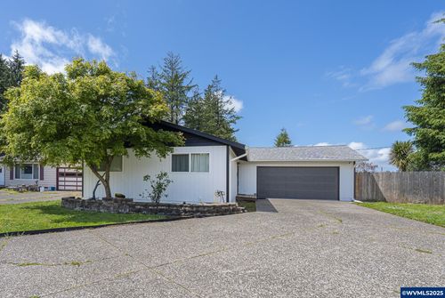 4004 Ginkgo Av, Tillamook, OR, 97141 | Card Image