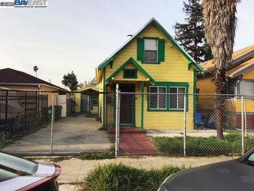 9325 Hillside St, Oakland, CA, 94603-1923 | Card Image