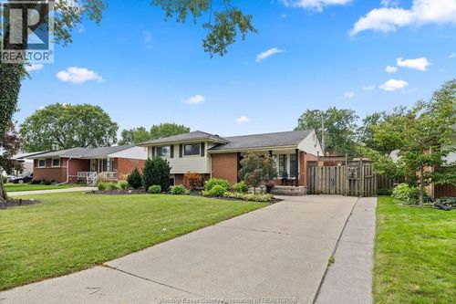 1023 Marjorie Dr, Windsor, ON, N8S4A2 | Card Image