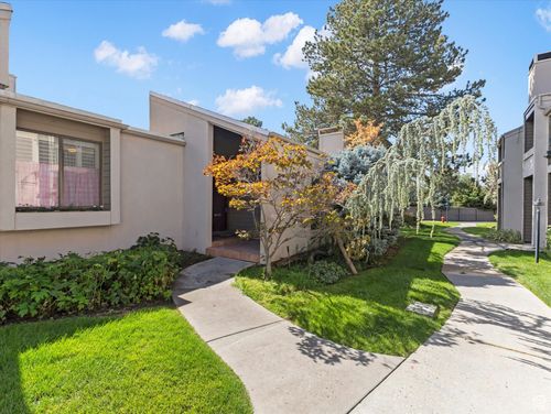 5711 S Park Pl W, Holladay, UT, 84121-1266 | Card Image