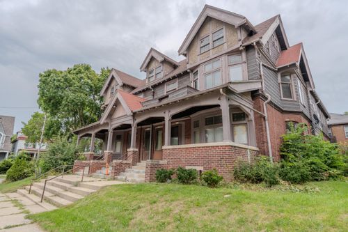 1150 N 33rd St, Milwaukee, WI, 53208-2944 | Card Image
