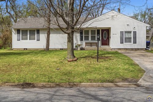 2113 Se Swygart St, Topeka, KS, 66605 | Card Image