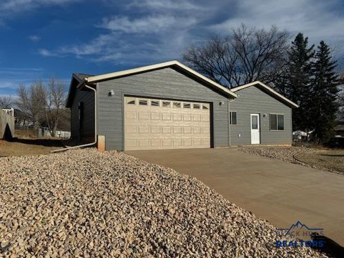 3226 W Rapid St, Rapid City, SD, 57702-2371 | Card Image