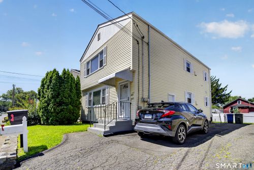 405-403-405 Indian Ave, Bridgeport, CT, 06606-3965 | Card Image