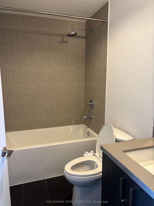 S715 - 120 Bayview Ave, Condo with 0 bedrooms, 1 bathrooms and null parking in Toronto ON | Image 11
