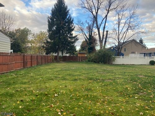 312 North St, Manville, NJ, 08835-1348 | Card Image